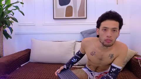 sofia and bryan online show from March 7, 2026, 2:08 am