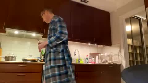 Snapshot of loveshine_ chatting on December 3, 2024, 5:31 am loveshine_ online show from December 3, 2024, 5:31 am