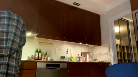 Snapshot of loveshine_ chatting on December 23, 2024, 7:49 am loveshine_ online show from December 23, 2024, 7:49 am