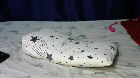 loveslut_ online show from November 11, 2025, 9:31 am