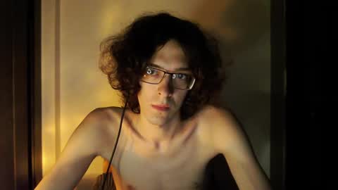 LovesomeCookie online show from May 27, 2026, 5:43 pm