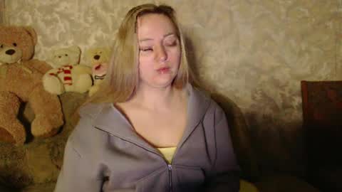 Snapshot of lovesrebecca chatting on March 3, 2025, 2:47 am LovesRebecca online show from March 3, 2025, 2:47 am