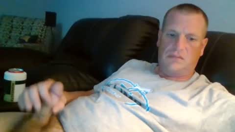 lovetocum37 online show from June 11, 2026, 2:22 am