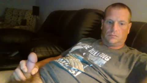 lovetocum37 online show from July 6, 2026, 2:41 am
