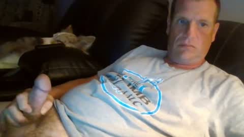 lovetocum37 online show from July 13, 2026, 1:52 am