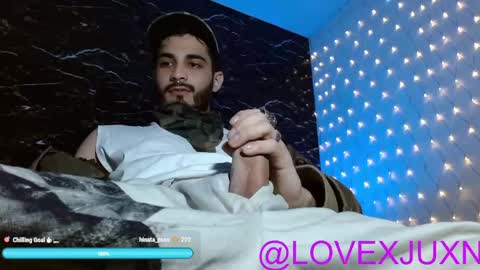 lovexjuxn77 online show from April 16, 2026, 10:23 pm