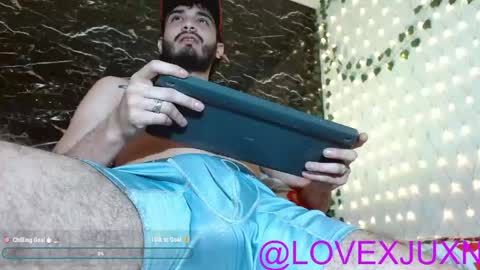 lovexjuxn77 online show from April 22, 2026, 8:54 pm