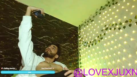 lovexjuxn77 online show from April 25, 2026, 7:11 pm