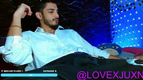 lovexjuxn77 online show from June 16, 2026, 7:27 pm