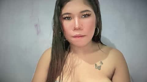 Snapshot of loveymerry chatting on February 9, 2026, 10:08 am merry online show from February 9, 2026, 10:08 am