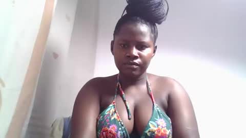 lovie_paula online show from September 28, 2025, 3:06 pm