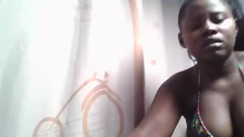 lovie_paula online show from October 1, 2025, 1:11 am