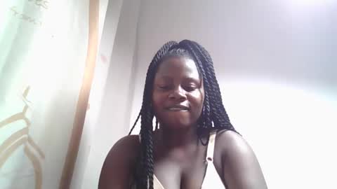 lovie_paula online show from October 16, 2025, 10:22 pm