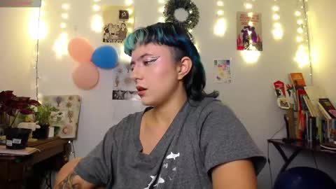 loving_alma online show from December 21, 2025, 1:57 am