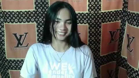 loving_rhean online show from January 9, 2026, 4:37 am