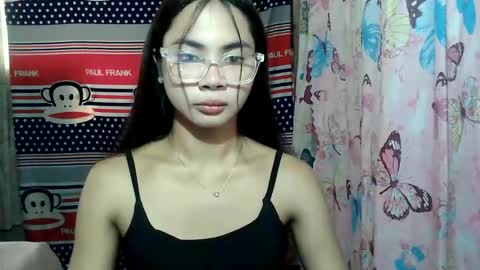 loving_rhean online show from May 22, 2026, 3:35 am