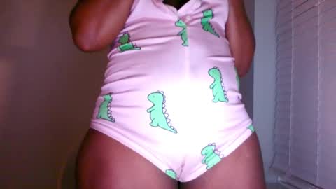 Snapshot of lovingnina chatting on December 14, 2024, 11:56 pm lovingnina online show from December 14, 2024, 11:56 pm