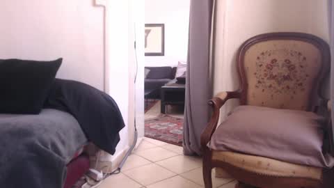 lovio75 online show from April 17, 2026, 11:13 am