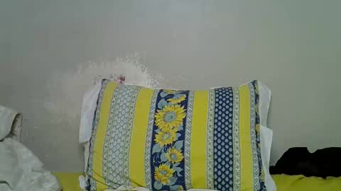 lovly_lastborn1 online show from May 18, 2026, 4:57 pm