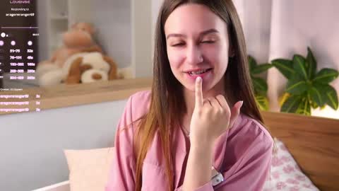 Amelia online show from May 31, 2026, 12:23 pm