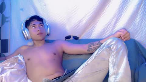 lpysami online show from October 31, 2025, 6:25 am