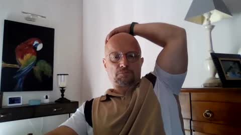 Espigle online show from July 3, 2026, 7:37 am