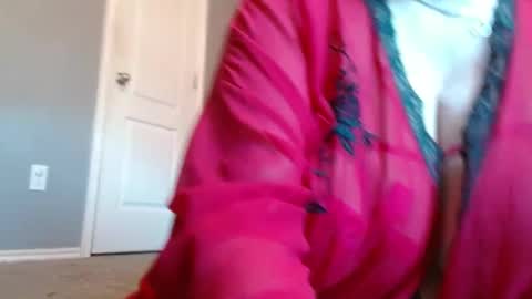 Snapshot of ltkinkygirl75 chatting on November 12, 2025, 2:06 pm ltkinkygirl75 online show from November 12, 2025, 2:06 pm