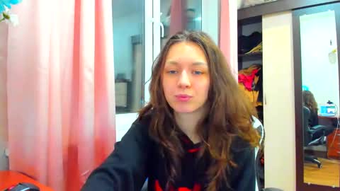 Lu krecia online show from December 25, 2024, 4:43 pm