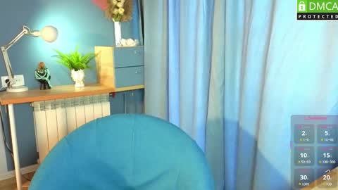 Snapshot of lu_muon chatting on June 6, 2026, 1:43 am lu_muon online show from June 6, 2026, 1:43 am