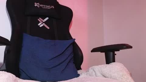   online show from April 20, 2026, 3:48 pm