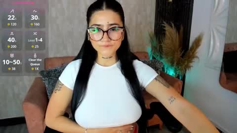 Luana online show from November 26, 2025, 12:06 pm