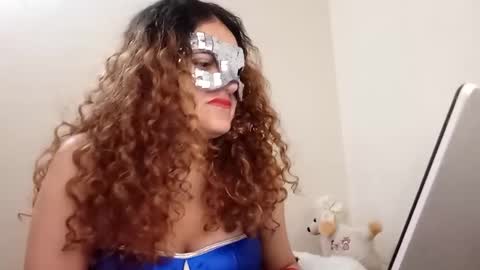 Snapshot of luanapowerful chatting on October 5, 2025, 7:56 pm luanapowerful online show from October 5, 2025, 7:56 pm