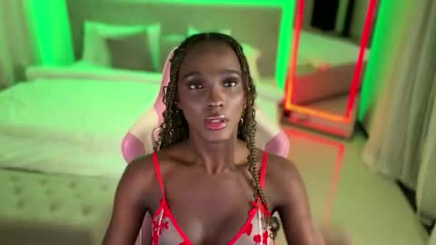 IG luana orq online show from December 23, 2025, 8:23 am