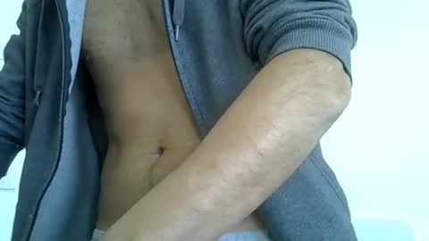 Snapshot of luca2828 chatting on October 28, 2025, 9:13 am luca2828 online show from October 28, 2025, 9:13 am