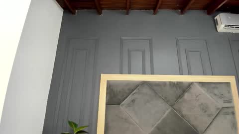 luca_morettii online show from November 4, 2025, 12:04 pm