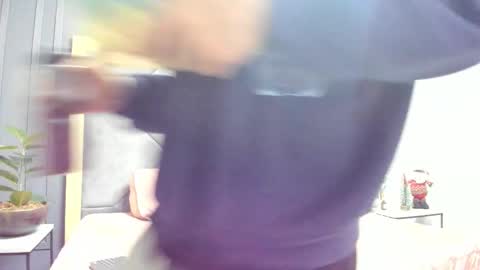 luca_morettii online show from December 3, 2025, 12:14 pm