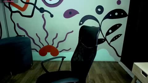 Snapshot of luca_vega chatting on October 1, 2025, 1:06 pm luca online show from October 1, 2025, 1:06 pm