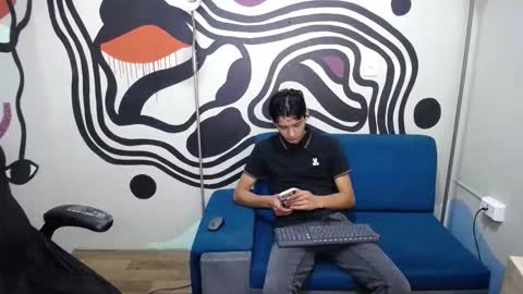 Snapshot of luca_vega chatting on November 7, 2025, 1:22 pm luca online show from November 7, 2025, 1:22 pm