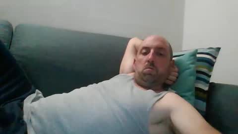 Snapshot of lucabeech88 chatting on October 24, 2025, 7:43 pm Luca online show from October 24, 2025, 7:43 pm