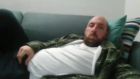 Snapshot of lucabeech88 chatting on November 9, 2025, 7:12 pm Luca online show from November 9, 2025, 7:12 pm