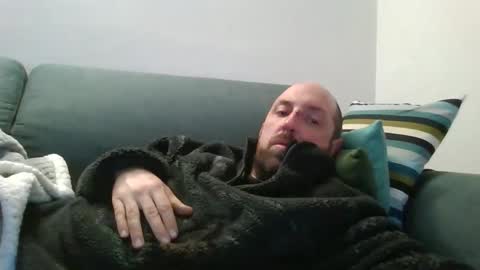 Luca online show from January 5, 2026, 6:33 pm