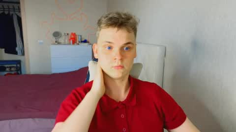Lucas Gill online show from May 5, 2026, 3:42 pm