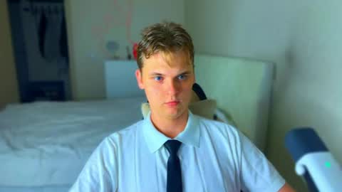 Lucas Gill online show from July 31, 2026, 7:24 pm