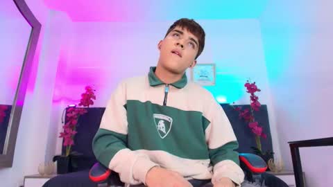 Lucas lovee online show from March 4, 2026, 3:01 am