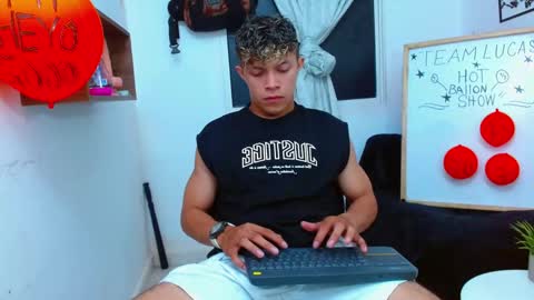 Lucas Luxx online show from November 27, 2025, 1:13 pm