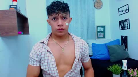 Snapshot of lucas_luxx1 chatting on February 3, 2026, 12:10 pm Lucas Luxx online show from February 3, 2026, 12:10 pm