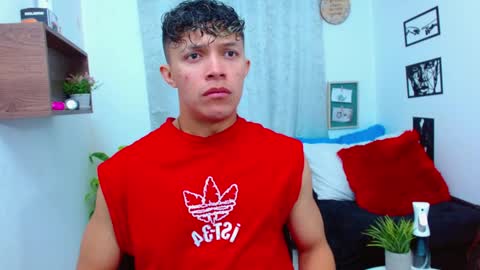 Snapshot of lucas_luxx1 chatting on February 14, 2026, 12:13 pm Lucas Luxx online show from February 14, 2026, 12:13 pm