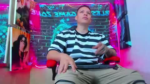 Lucas  Simone online show from June 15, 2026, 10:56 pm