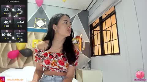 MIA HOT online show from October 4, 2025, 12:14 pm