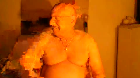 lucbottom031249 online show from June 24, 2026, 3:05 am